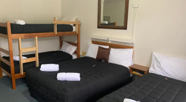 Семейный номер Standard с видом на сад Valley View Motel
