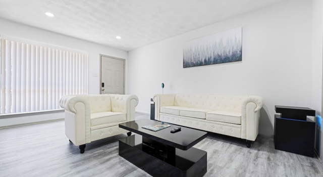 Leandro Apartments, Забронировать Апартаменты/квартира Отели Далласа с парковкой, Парковка