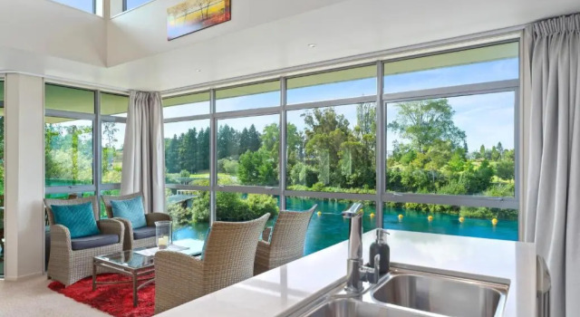 Апартаменты Two Views Taupo Apartment
