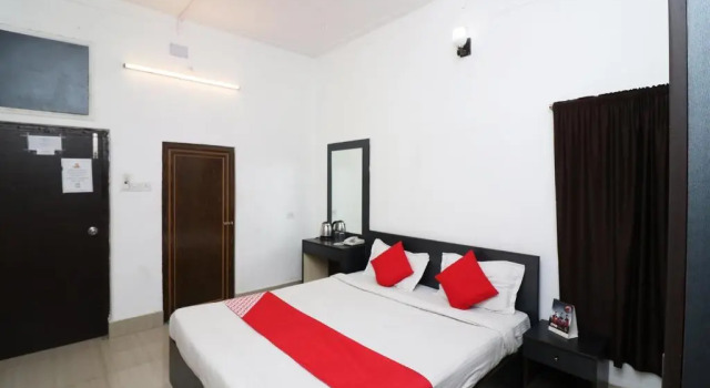 Номер Standard Hotel O Jalan Lake View Near Mani Square
