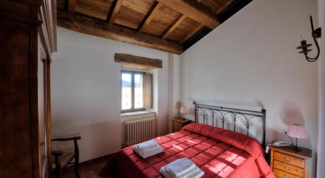 Четырёхместный номер Deluxe Borgotufi Albergo Diffuso