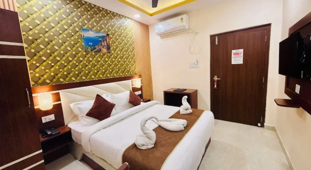 Hotel Golden Crystal Best Hotel in kankarbagh Patna, Забронировать Отель Бизнес-отели штата Карнатаки, 4* 5*