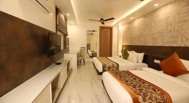 Номер Luxury Hotel Keshav Residency - Medicity Gurugram, near Medanta Hospital, Pure Vegetarian