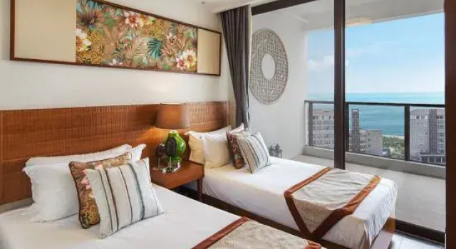 Семейный люкс с видом на море Aloha Oceanfront Suite Resort