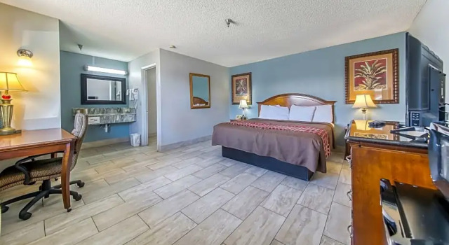 Номер Standard Rodeway Inn & Suites Haines City - Winter Haven