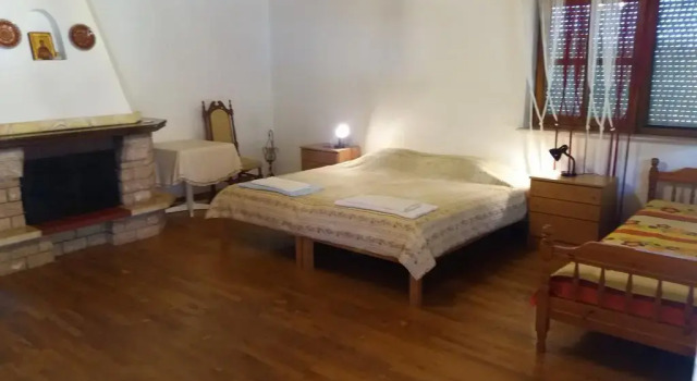 Grivas House, Book Hotel Vourvourou 