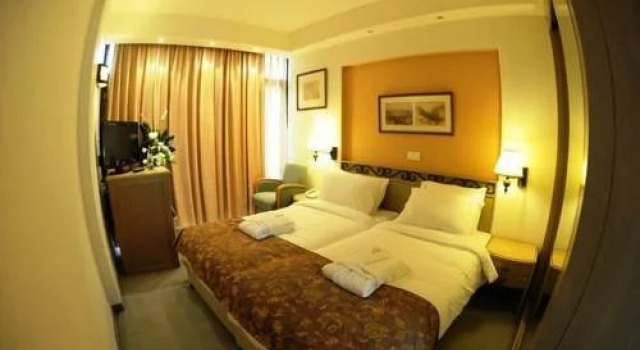 Gardenia Nazareth Hotel, Забронировать Отель Назарет Галилея