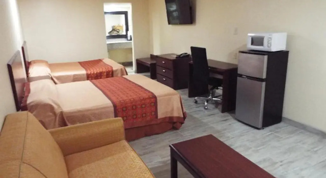 Четырёхместный люкс Texas Inn Harlingen