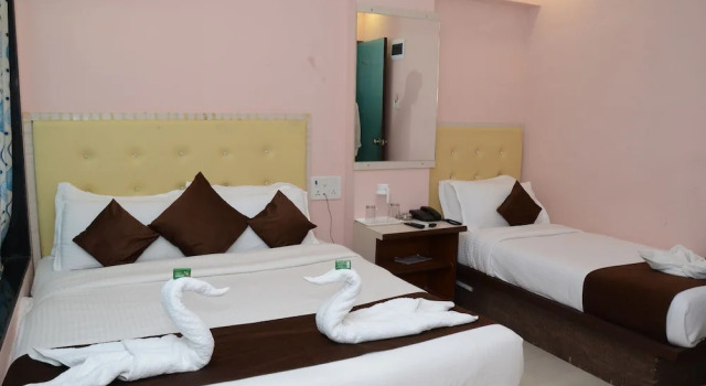 Трёхместный номер Deluxe c 1 комнатой с видом на город Hotel Sai Leela Grand
