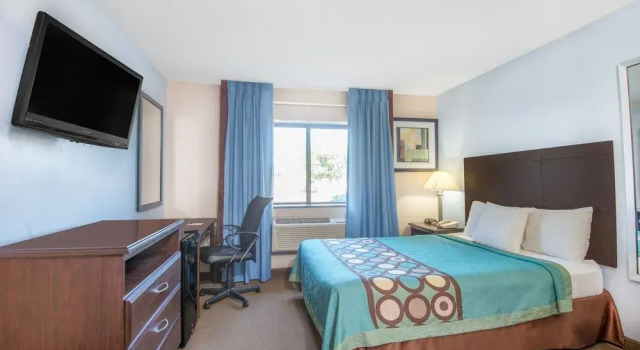 Super 8 by Wyndham Cleveland, Брондау Қонақ үй Норс Риджвилл Ohio