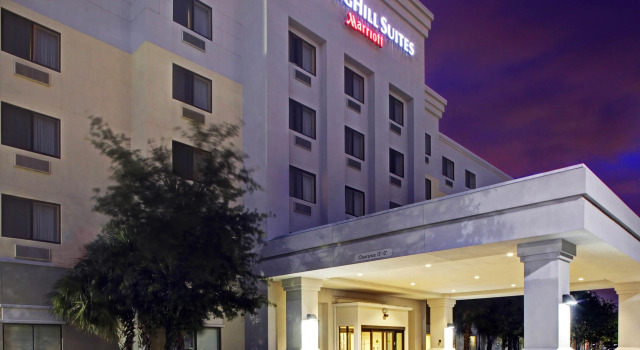 Springhill Suites West Palm Beach I-95, Rezerwuj Hotel Hotele w Palm Beach County z parkingiem, Parking