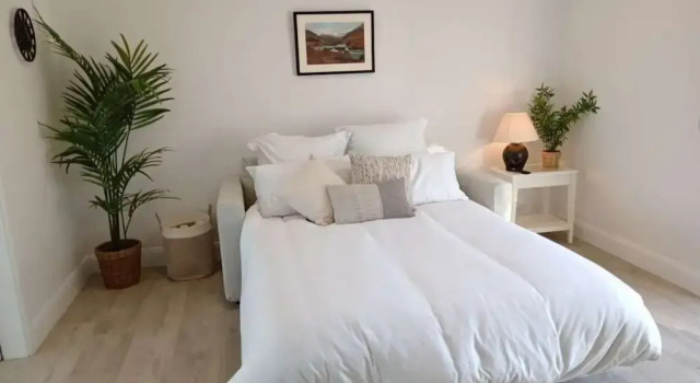 Coastal Apartment With sea Views, Prenota Appartamento Hotel a Connacht con parcheggio, Parcheggio