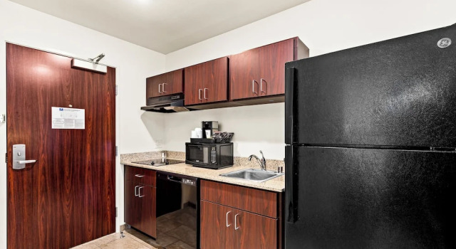 Suite Cobblestone Hotel & Suites - Cullman