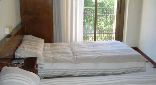 Двухместный номер Standard с балконом Hostel Central Zaragoza