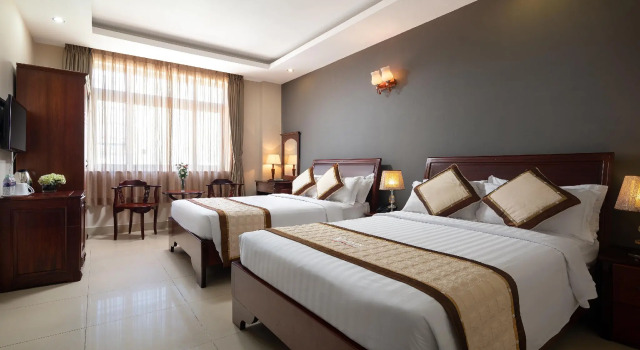 Четырёхместный номер Deluxe Corvin Hotel