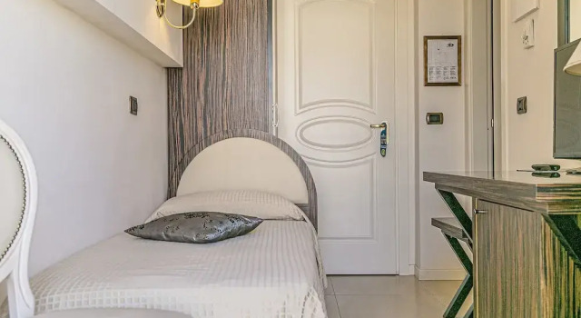 Одноместный номер Standard с балконом Hotel Metropolitan - Bianchi Hotels