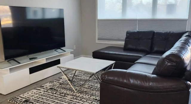 ChessKings Executive Suite - 3 Bedroom, Varaa Huoneisto Hotellit Winnipeg pysäköinnillä, Pysäköinti