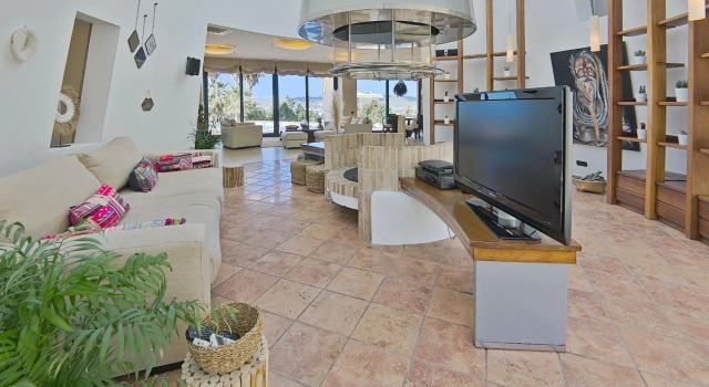 Villa Sunset Deluxe Live Luxury Lifestyle in Ibiza, Book Villa Hotels in Ibiza with a Pool, Swimming Pool