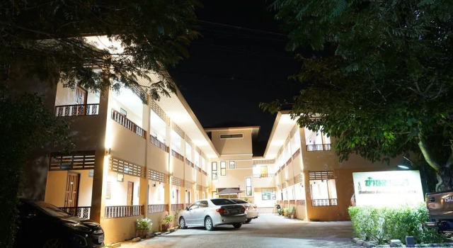 Banlanna Hotel Lampang, Забронировать Отель Отели Лампанг с завтраком, Завтраки