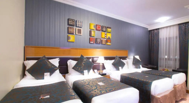 Четырёхместный номер Golden Tulip Al Shakreen