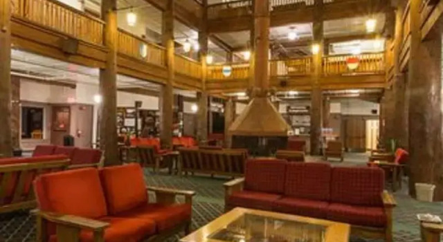 Many Glacier Hotel - Inside the Park, จอง โรงแรม สวิฟต์เคอร์เรนต์ สหรัฐอเมริกา
