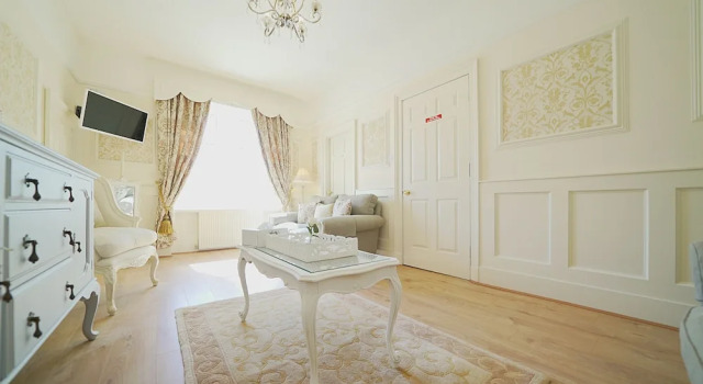 Апартаменты The Old Tramhouse Self Catering Traditional Charming Apartments Located In The Heart Of Historic Stirling For Short-Long Stays In Stirling For Tourism & Events & Contractor Base Stays For Central Belt Area & Open To Book All Year Round
