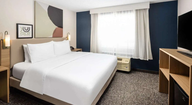 Студия Spark by Hilton Salt Lake City Airport