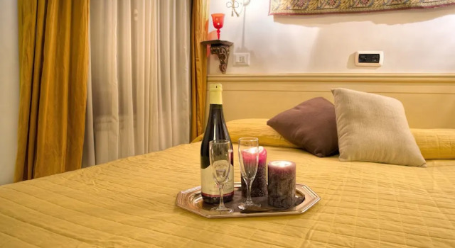 Spadaria San Marco Guest House, Забронировать Отель Сан-Марко Венеция, рядом с Accademia Bridge