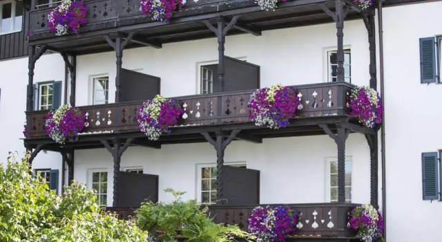 Isserwirt, Rezervați Hotel Lans 