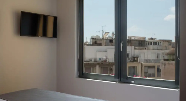 Номер Standard с балконом и с панорамным видом Fos DownTown Suites