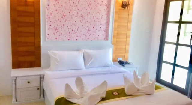 Люкс Ploy's Pearl Hotel