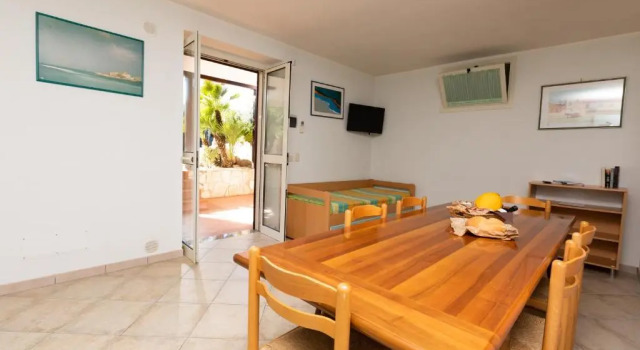 Residence Villantica, Varaa Hotelli Hotellit Vieste uima-altaalla, Uima-allas