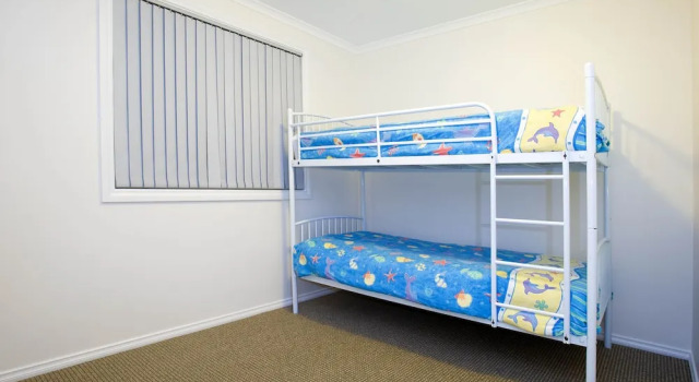 Tomaree 18 - Baybreeze - Shoal Bay