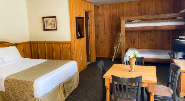 Memorytown USA, Buchen Sie Hotel Mount Pocono Camelback