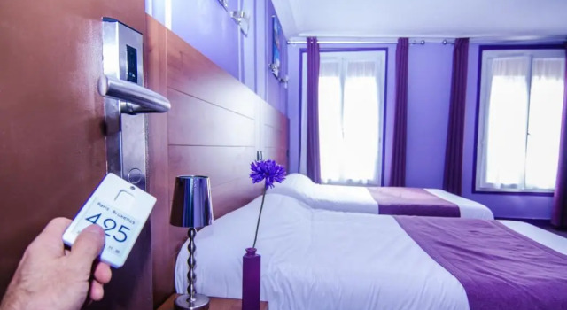 Трёхместный номер Hotel Paris Bruxelles