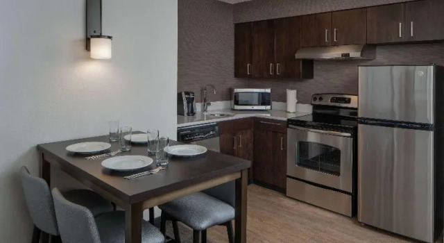 Четырёхместный люкс Sonesta ES Suites Fairfax Fair Lakes