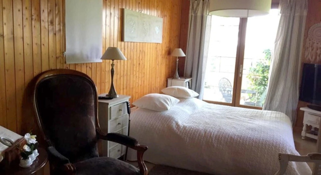 Villa With 5 Bedrooms in Tudeils, With Wonderful Mountain View, Privat, Boek Villa Tudeils Limousin