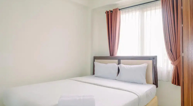 Апартаменты Standard Podomoro Golf View 2BR Apartment near Exit Tol Cimanggis