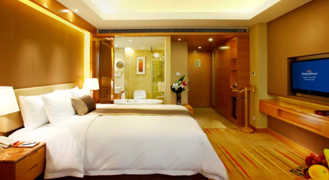 Howard Johnson Sunshine Plaza Ningbo, Buchen Sie Hotel Hotels in Ningbo mit Pool, Schwimmbad