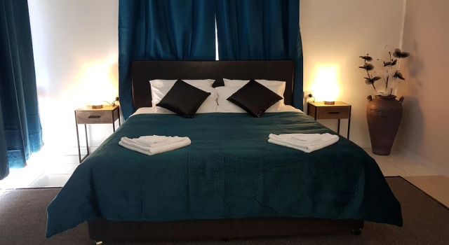 Люкс с балконом The Q Motel Rockhampton
