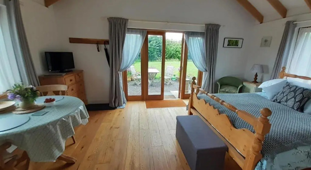 Номер Standard с видом на сад Three Oaks Nursery