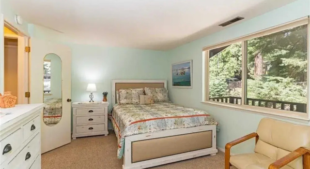 Beautiful 5 Multi Family Home 4 Br home by RedAwning