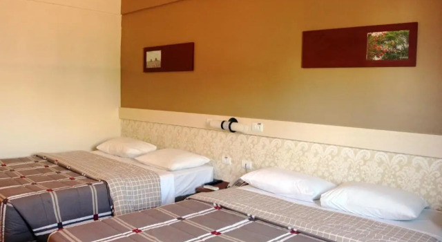 Семейный номер Standard H+ Hotel