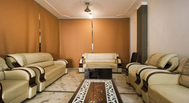 Hotel Stay Villa, Забронировать Отель Отели Нью-Дели с завтраком, Завтраки