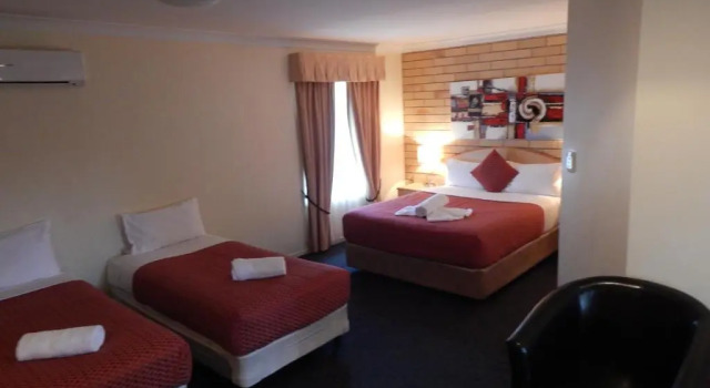 Семейный номер Deluxe Cotswold Motor Inn
