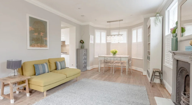 Kings Cross House Sleeps 6, Забронировать Отель Камден Лондон, рядом с St Pancras Hospital