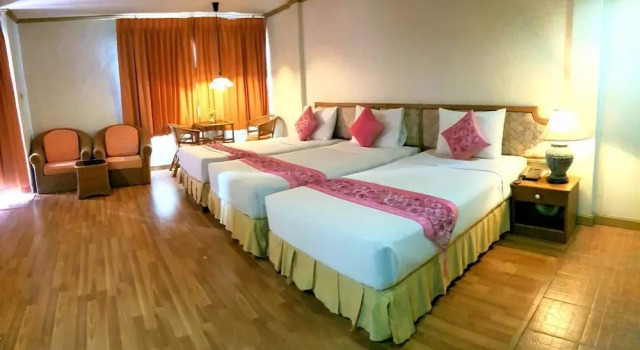 Трёхместный номер Standard с балконом Takiab Beach Resort