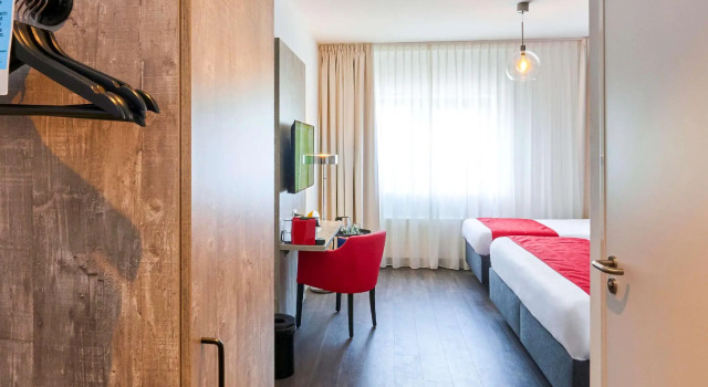 Трёхместный номер Superior ibis Styles Almere