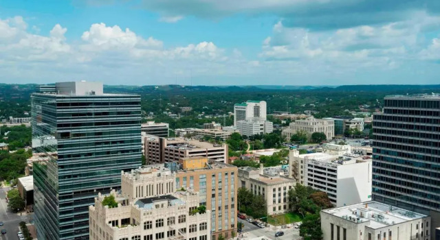 Четырёхместный номер Standard с видом на город Aloft by Marriott Austin Downtown
