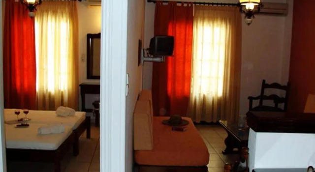 Апартаменты Hesperia Hotel